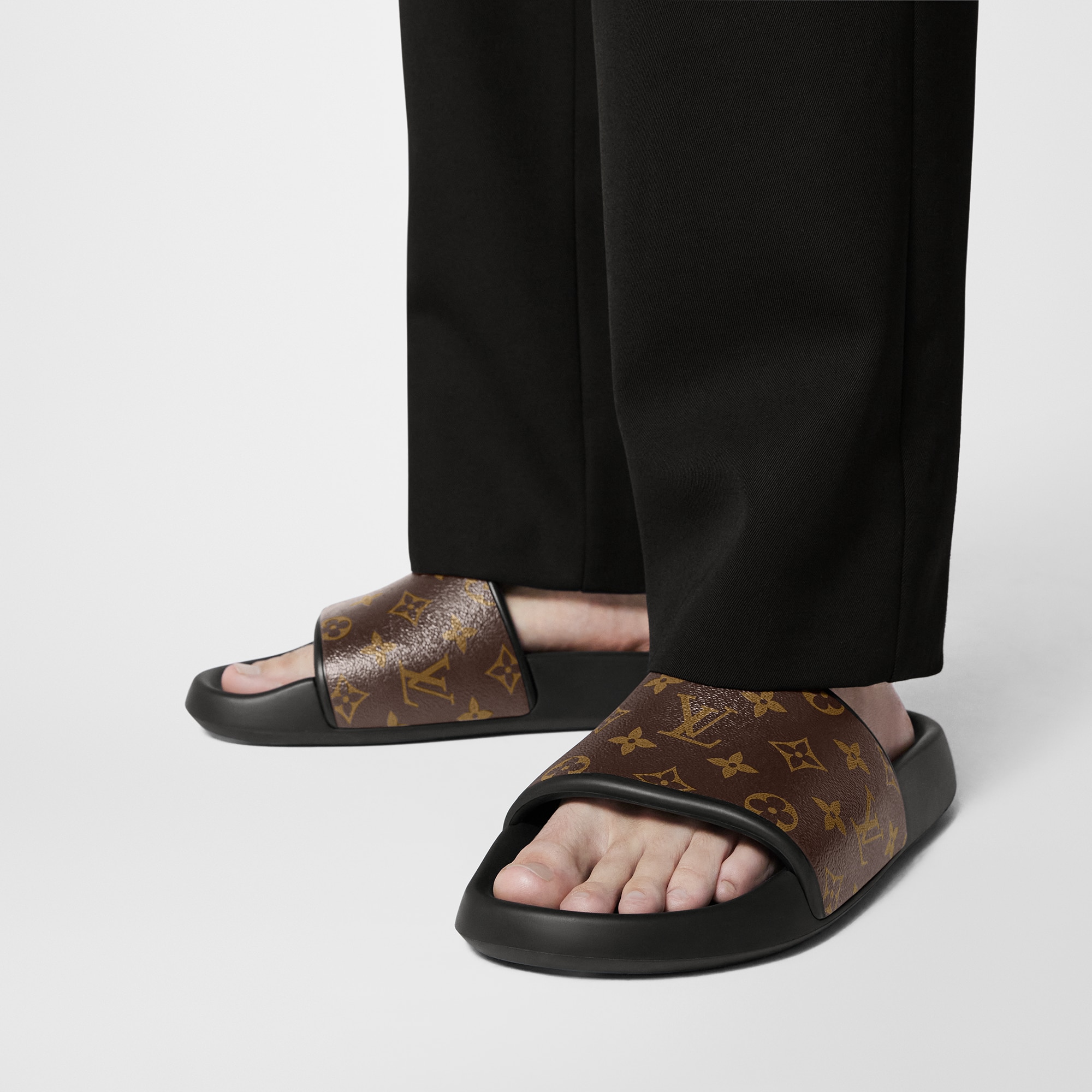 Lv on sale slides mens